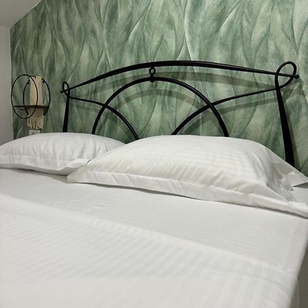 Guest House Himaj Berat Buitenkant foto