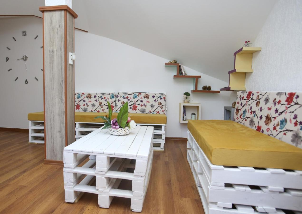 Guest House Himaj Berat Buitenkant foto